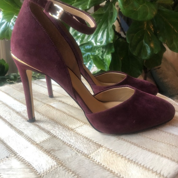 Size 7 - Picture 3 of 6